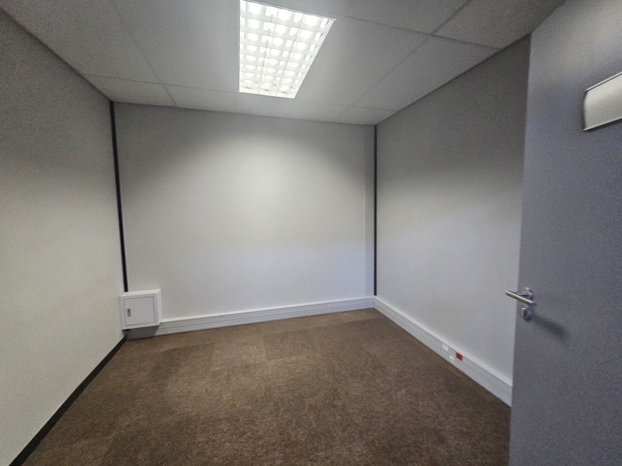 To Let commercial Property for Rent in Vincent Eastern Cape